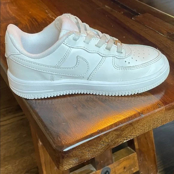 Nike Air Force 1 Low White Sneakers - Picture 2 of 4